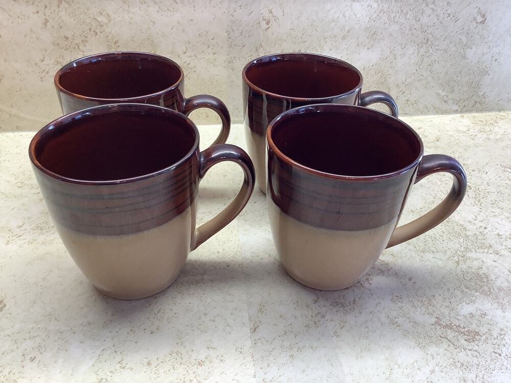 Farberware Cocoa Mug  - Set of Four  - Cocoa Pattern - 12 oz Capacity - Preowned
